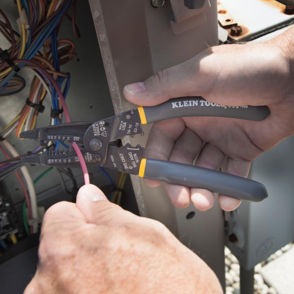 Professional Long-Nose Wire Stripper/Crimper – Ergonomic Electrician Tool