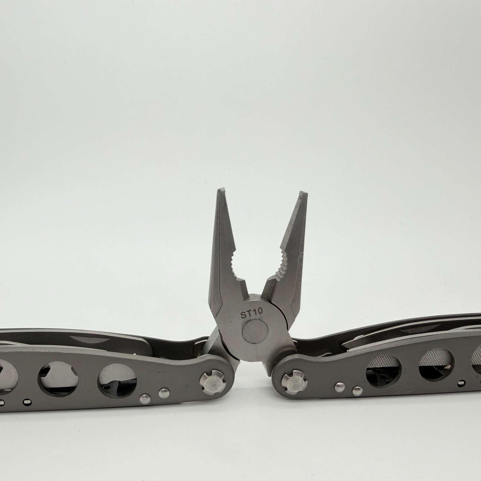 Schrade ST10 Tough Tool 15-in-1 Multi-Tool Pliers Pocket Knife Saw Hex Wrench