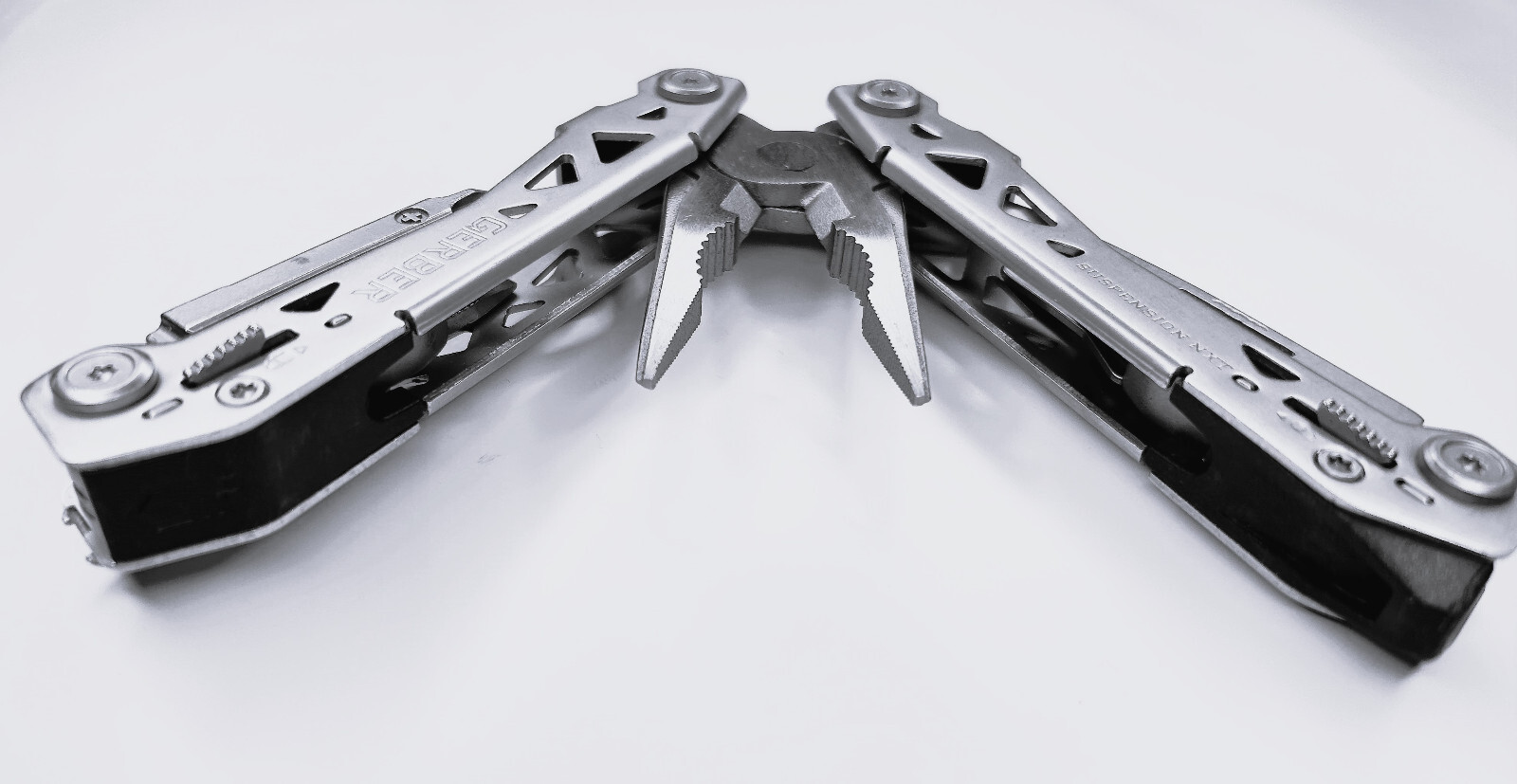 GERBER Suspension NXT Multi-Tool with Pocket Clip and 15 Funct