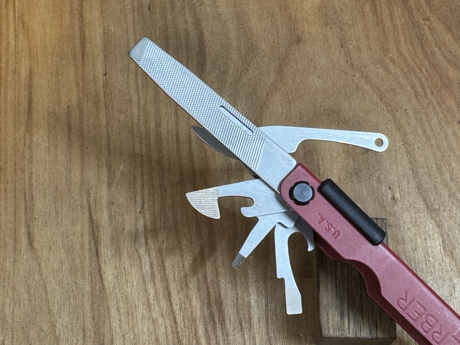 Rare Gerber Custom 600 Pro Scout RED w/Sheath USA Limited Edition EXCELLENT!