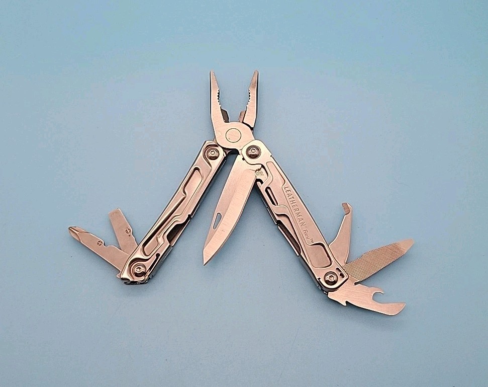 Leatherman Rev Multi-Tool – Pliers, Knife, Screwdrivers, Can Opener, File
