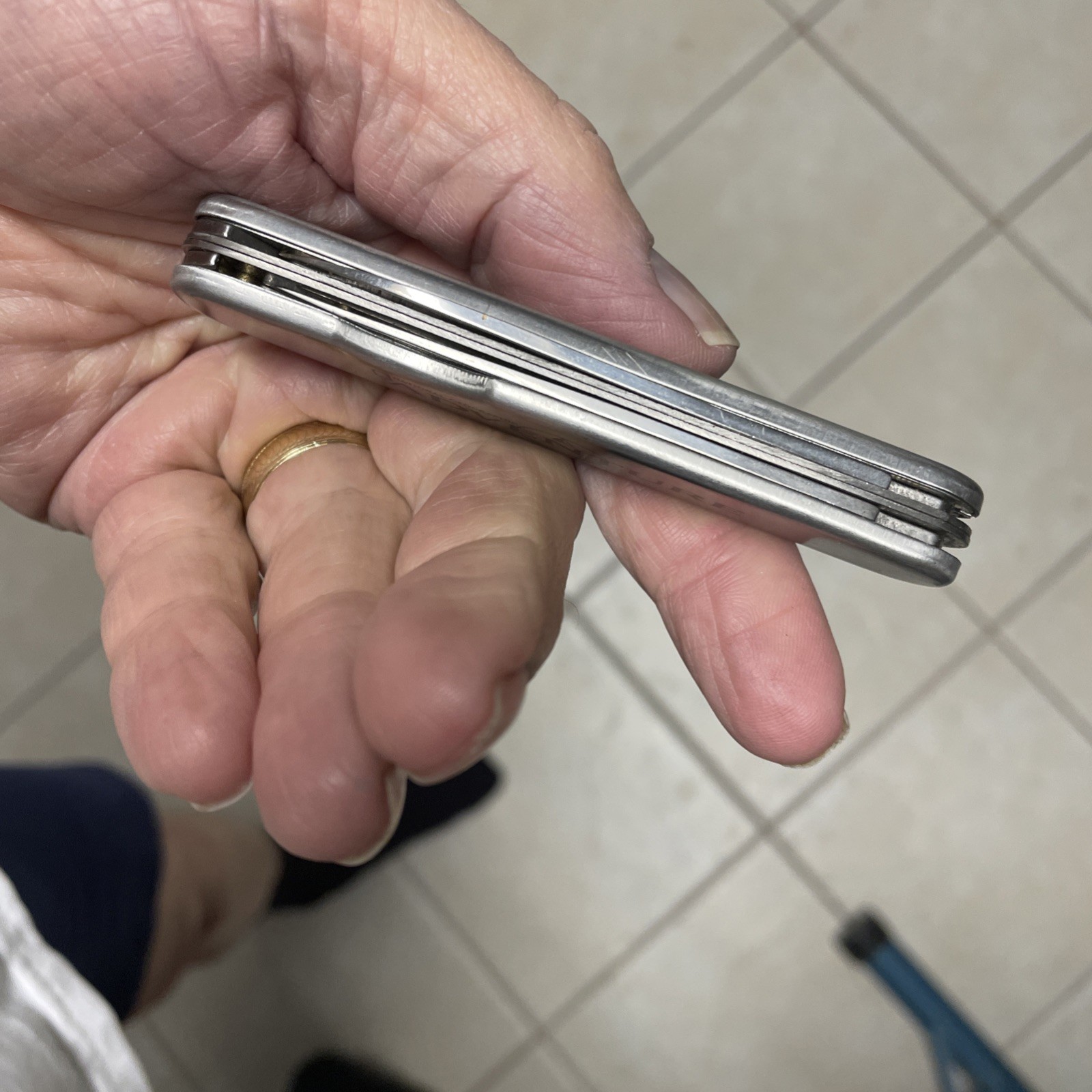 National Geographic SWISS Army Knife