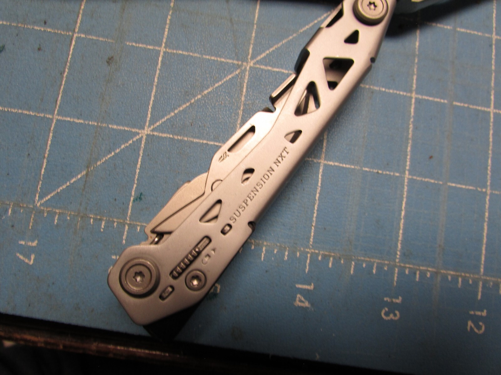 gerber suspension NXT multi-tool pliers free shipping