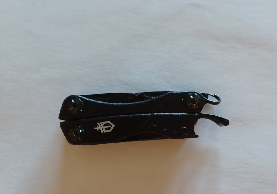 Gerber Dime Multi-Tool, Black, 9-tools, everyday carry, Very nice