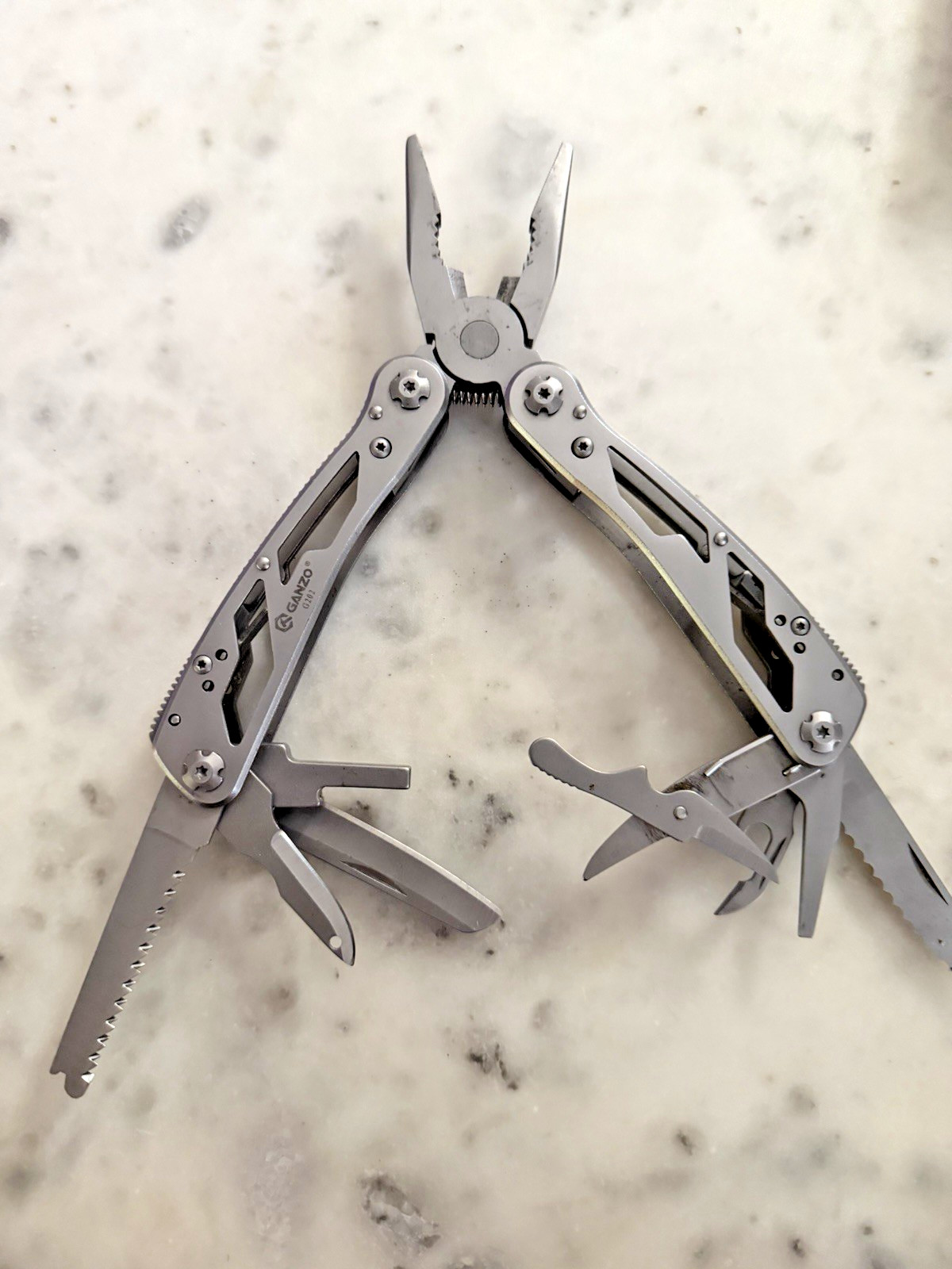 GANZO G202 Multi-Tool Pliers 10-in-1 Multi Tool Pocket Knife Screwdriver No Bits