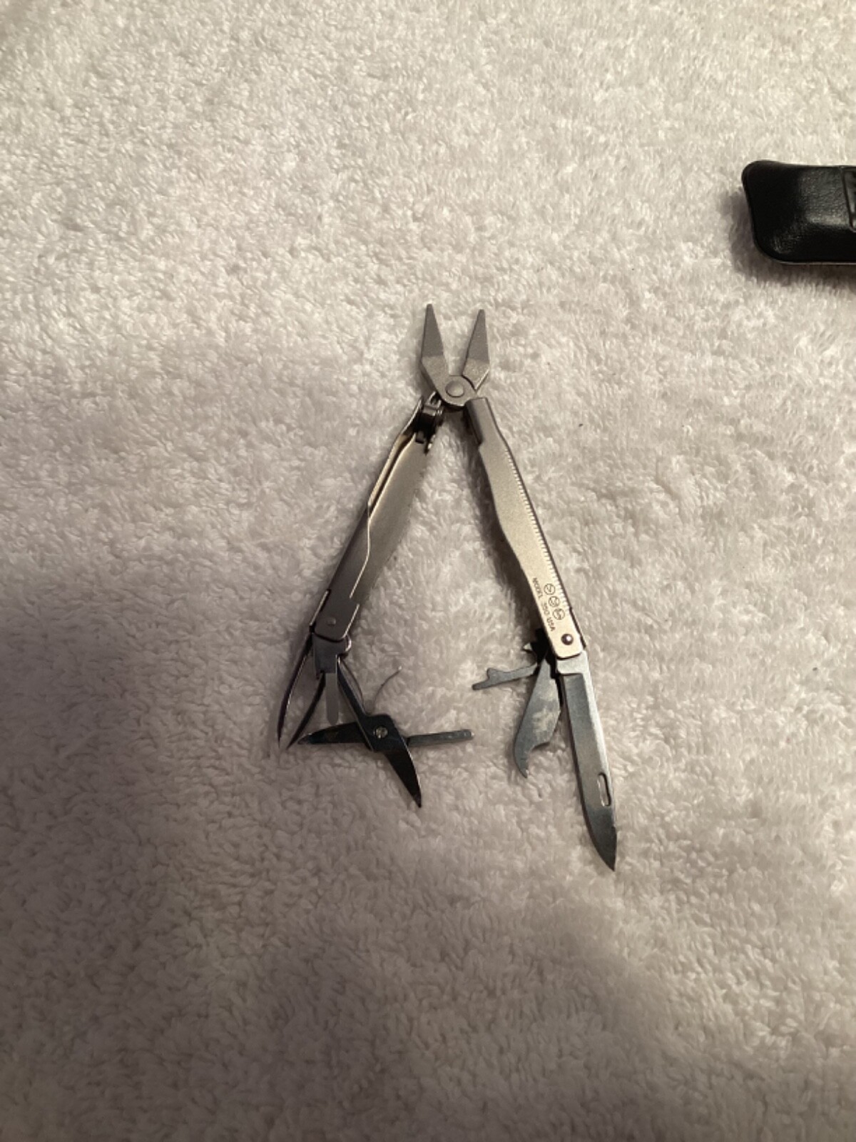 Leatherman Micra, Sog Cross Cut, Buck 350, Multi Tool Lot NEW