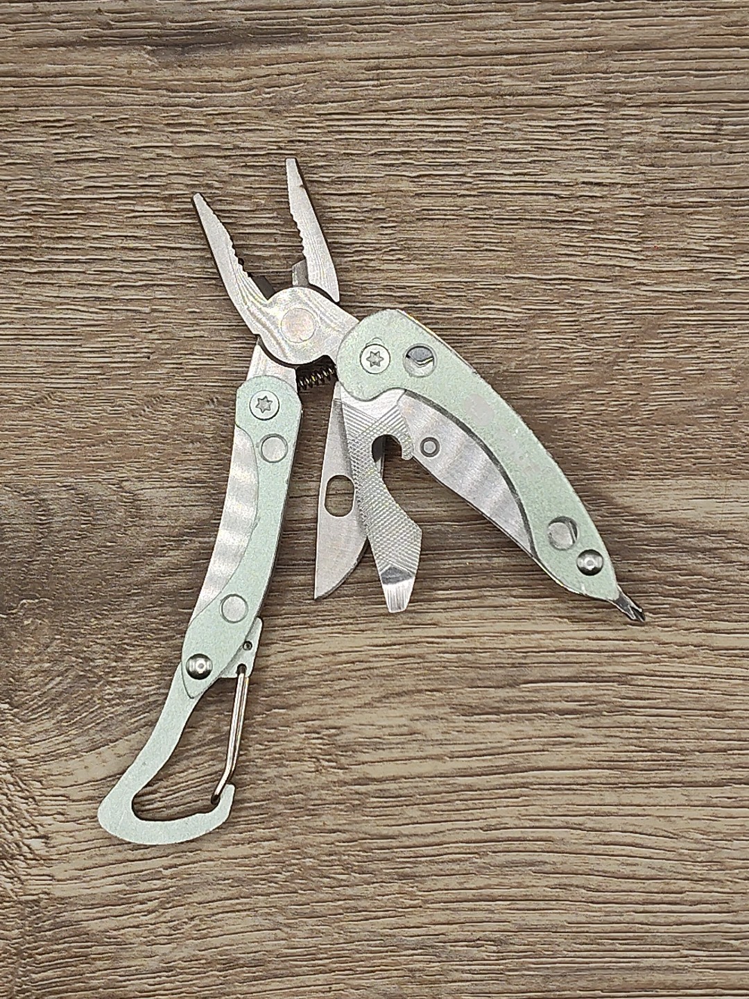 TRUE UTILITY Compact Folding Multi Tool Knife W/ATTACHMENT CLIP
