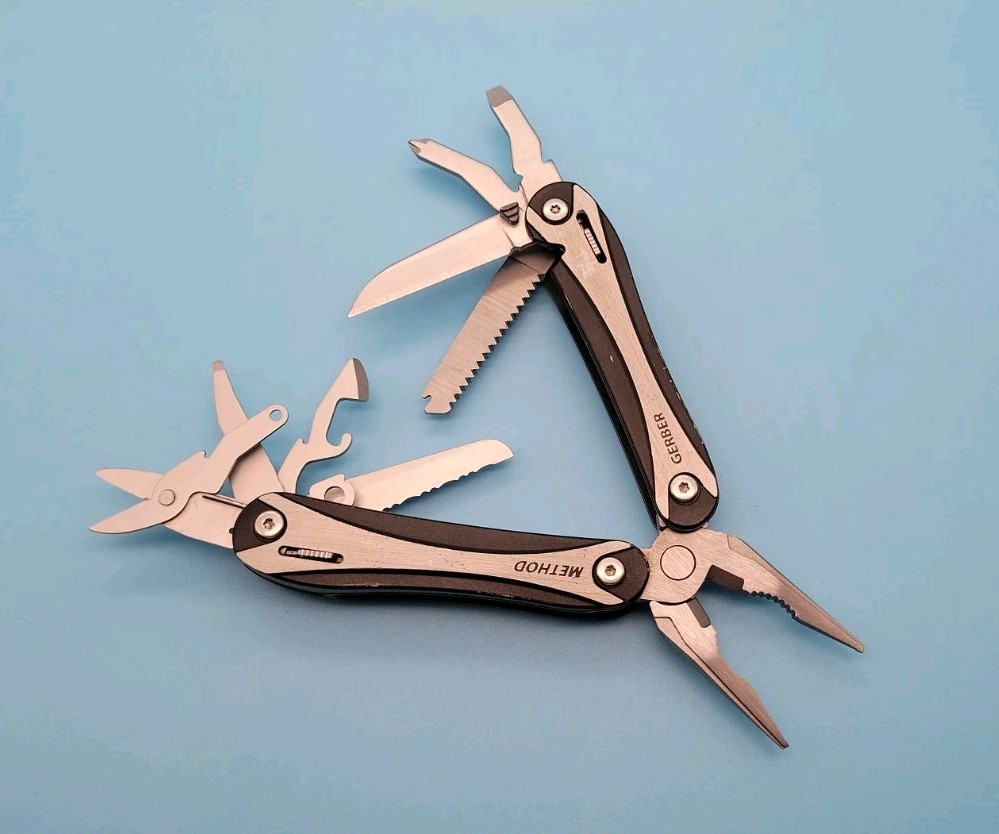 Gerber Method Multi-Tool – Spring Loaded Pliers, Scissors, Knife – DISCONTINUED