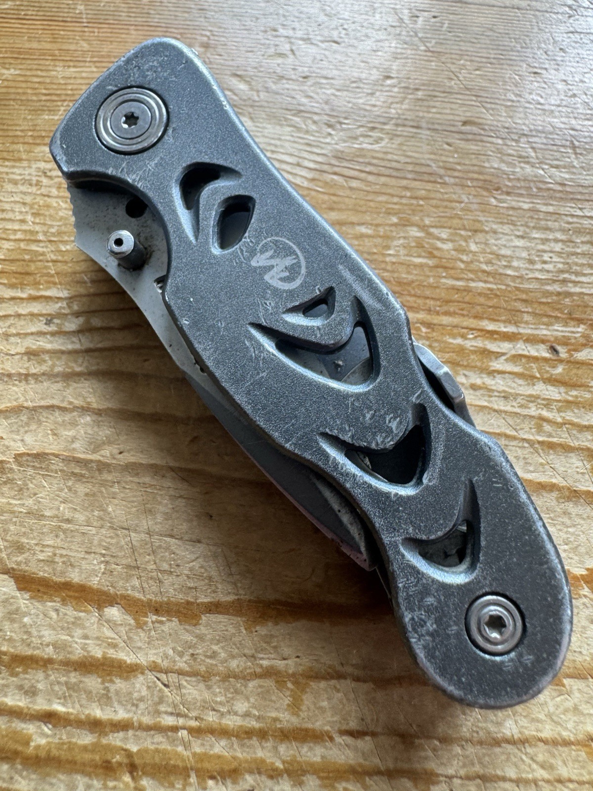 Leatherman c308 Retired Knife Multitool – Heavy Use