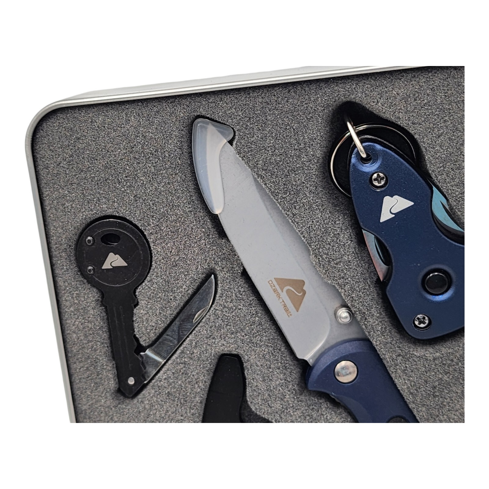 Ozark Trail Four Piece Combo Knife Set Keychain Pocketknife Tin