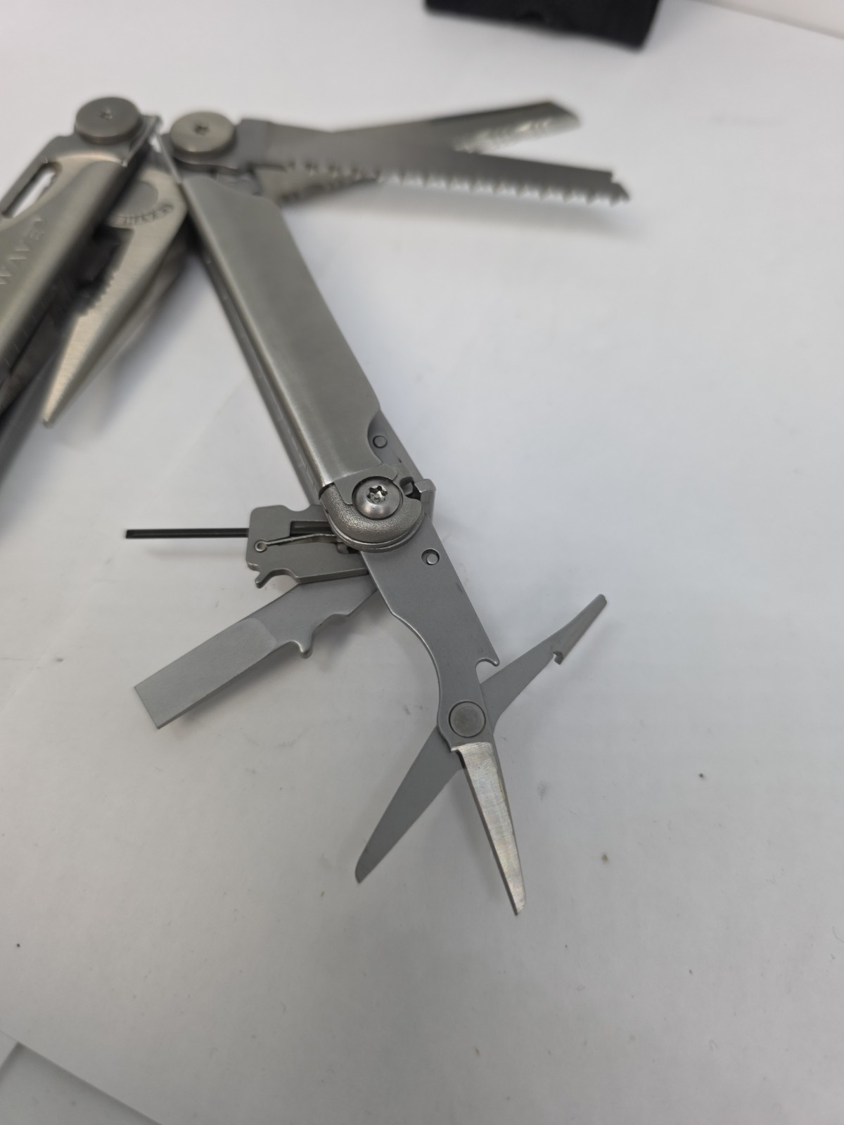 Leatherman Wave Multi-Tool Stainless, Knife, Pliers, with Nylon Sheath, USA