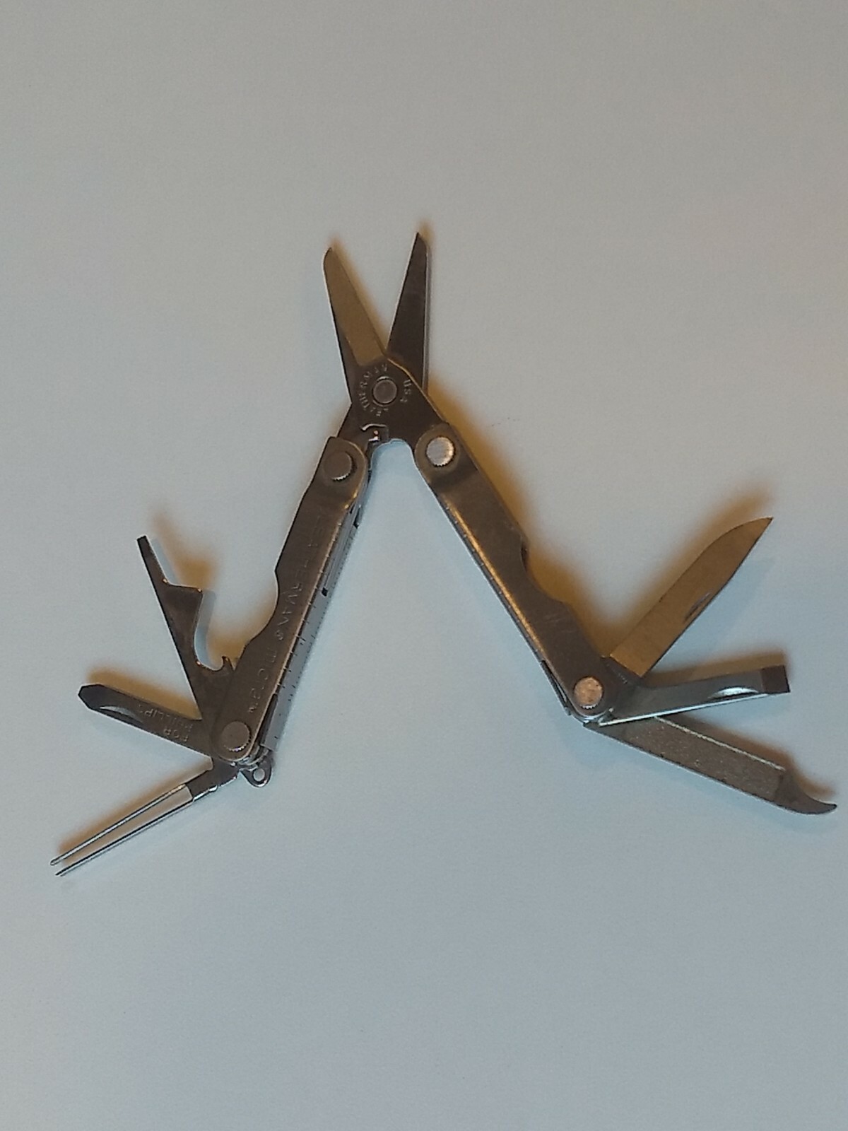 LEATHERMAN Micra 10x tools multi-tool + key ring mount & Measurement markings