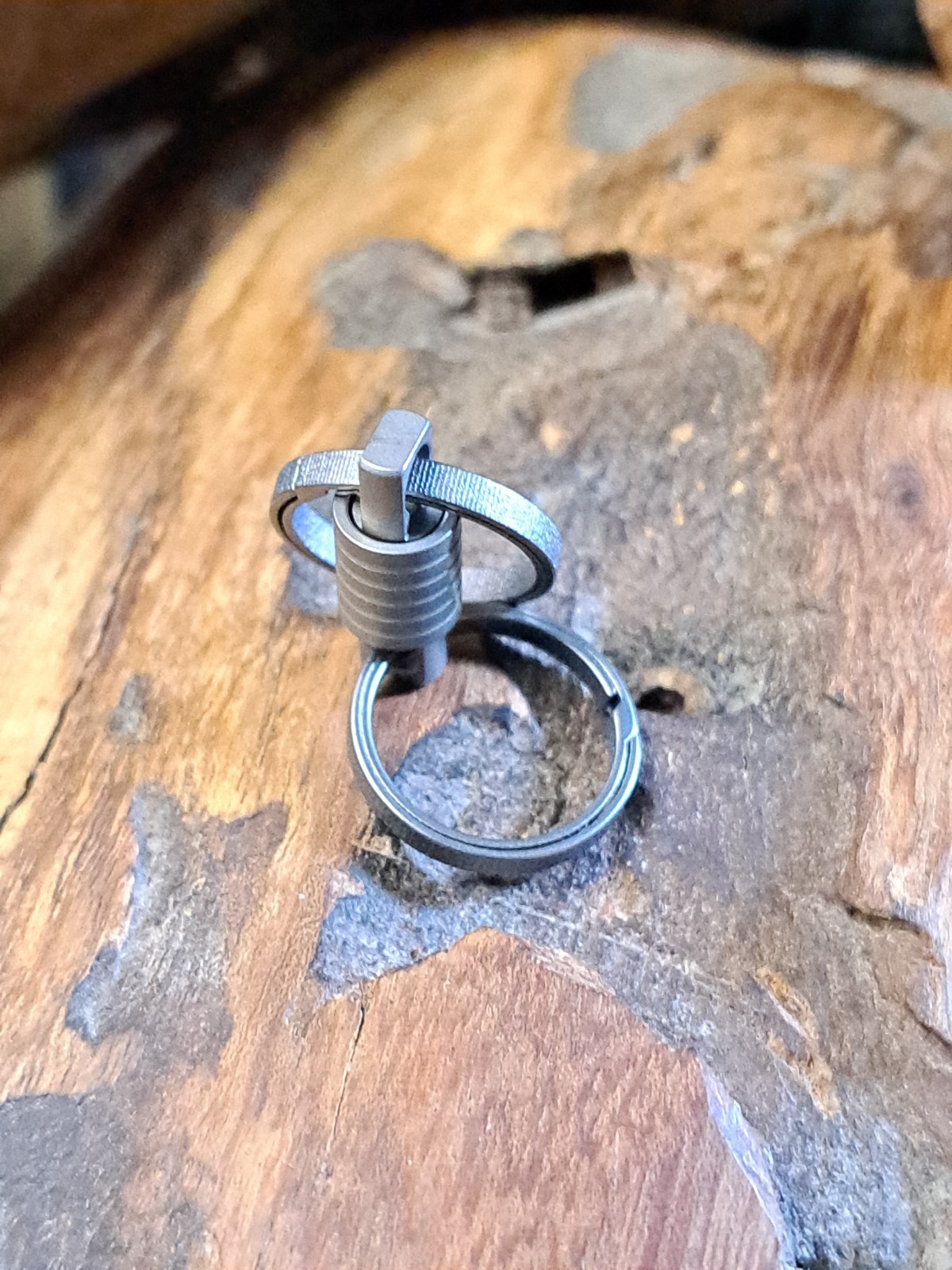 Pro Mini Series Titanium Swivel With 16mm Titanium Sidepush Keyrings
