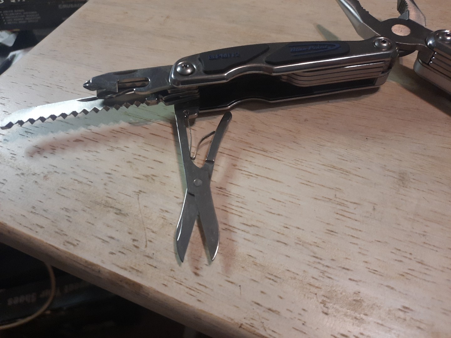BLUE POINT BLPMT12 Multitool w/LED Work Light