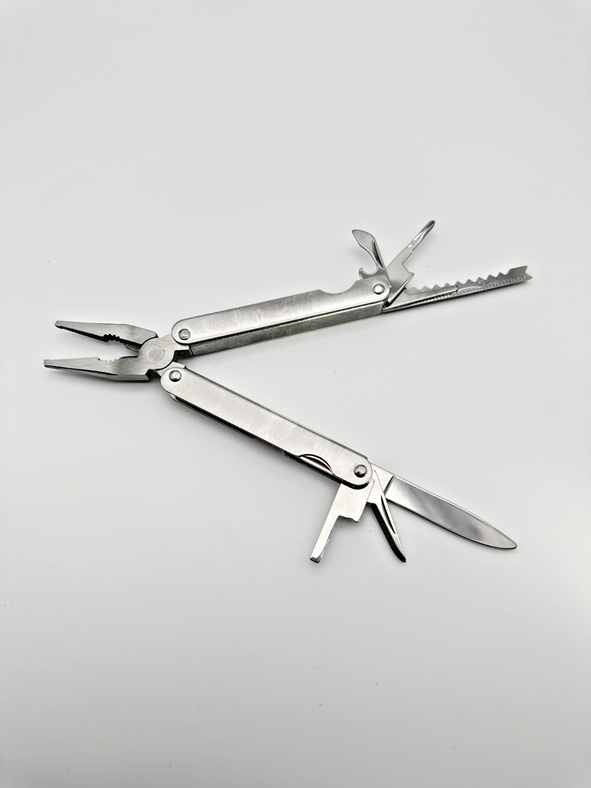 Stainless Steel Multi Tool Pliers Knife Saw File Screwdrivers EDC