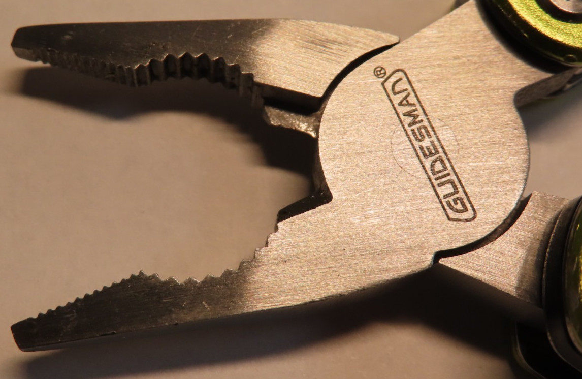 GUIDESMAN MULTI TOOL WITH BLACK NYLON CASE