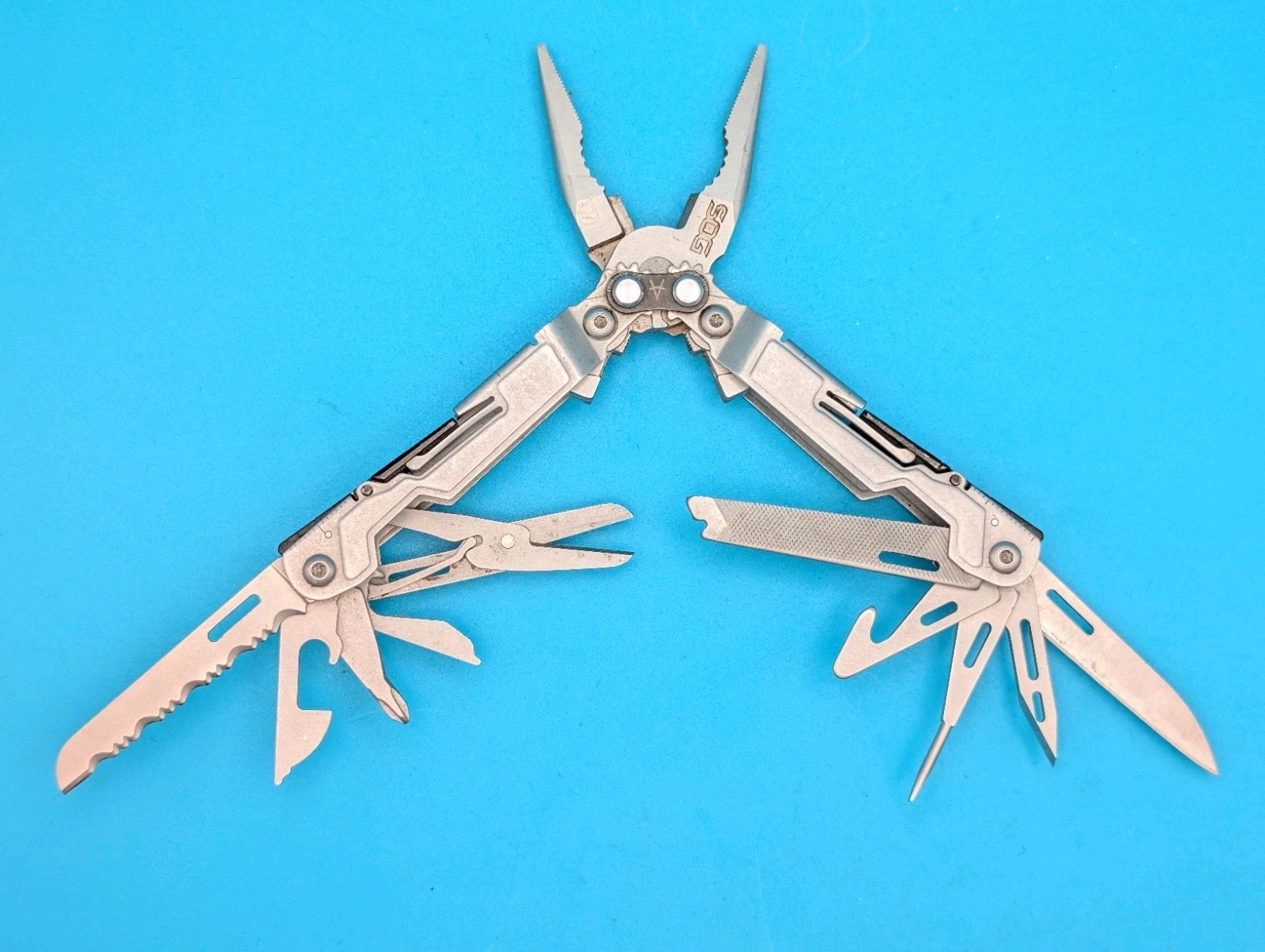 SOG PowerPint Tool Compact Lightweight Silver Multi-Tool!