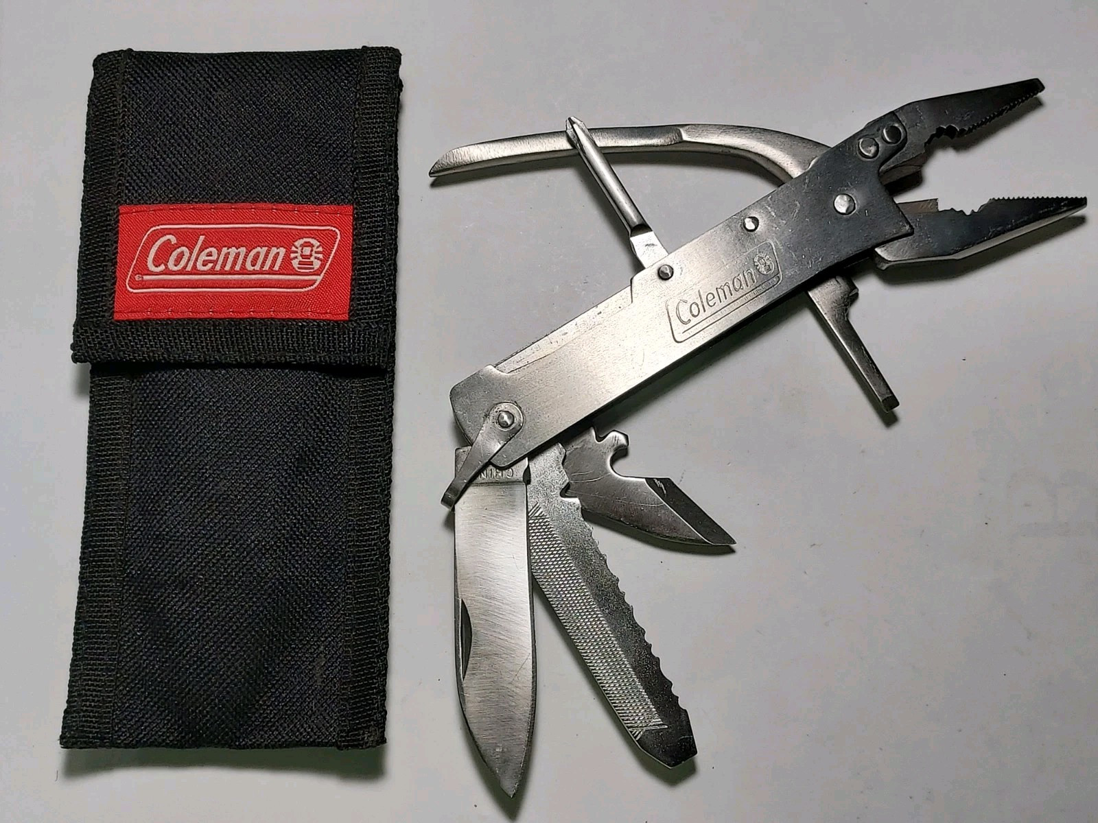 Coleman Multi Tool with Nylon Pouch – Pliers, Knife, Screwdrivers