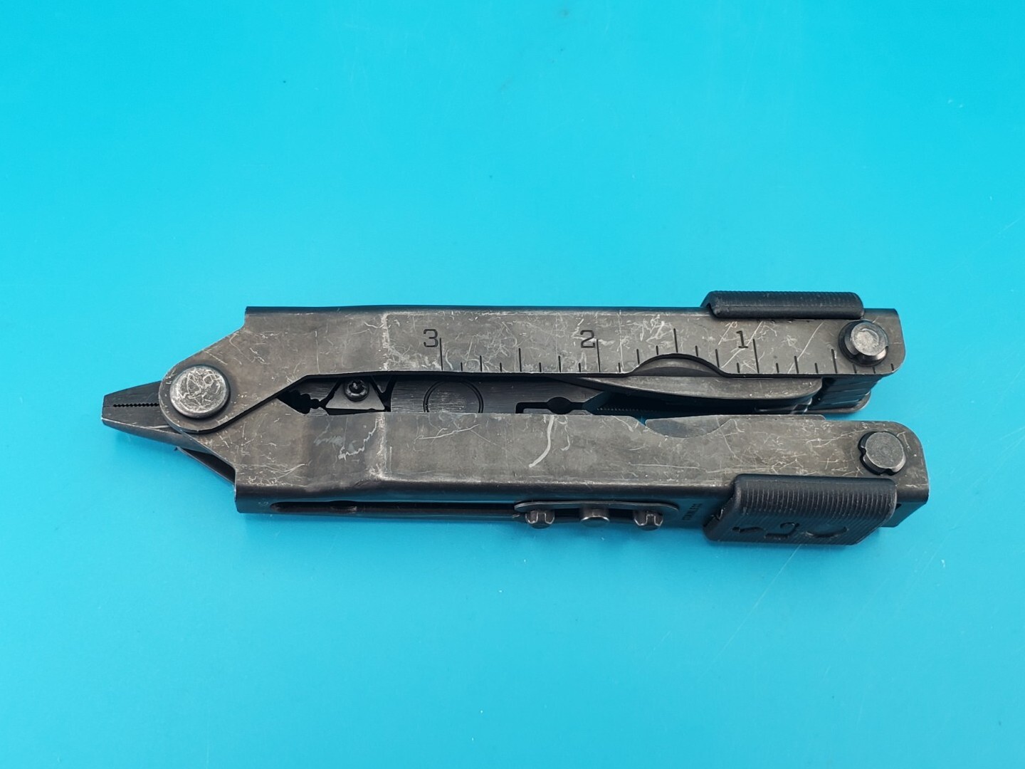 Gerber MP600 Black Oxide Multi-Tool Needle Nose Pliers!