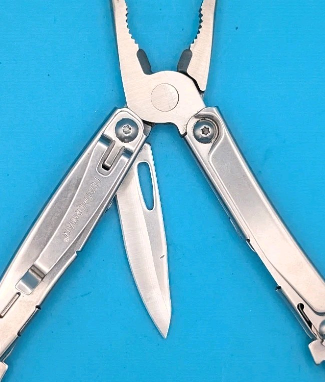 Leatherman Bolster 13 Tool Stainless Steel Multi-Tool!