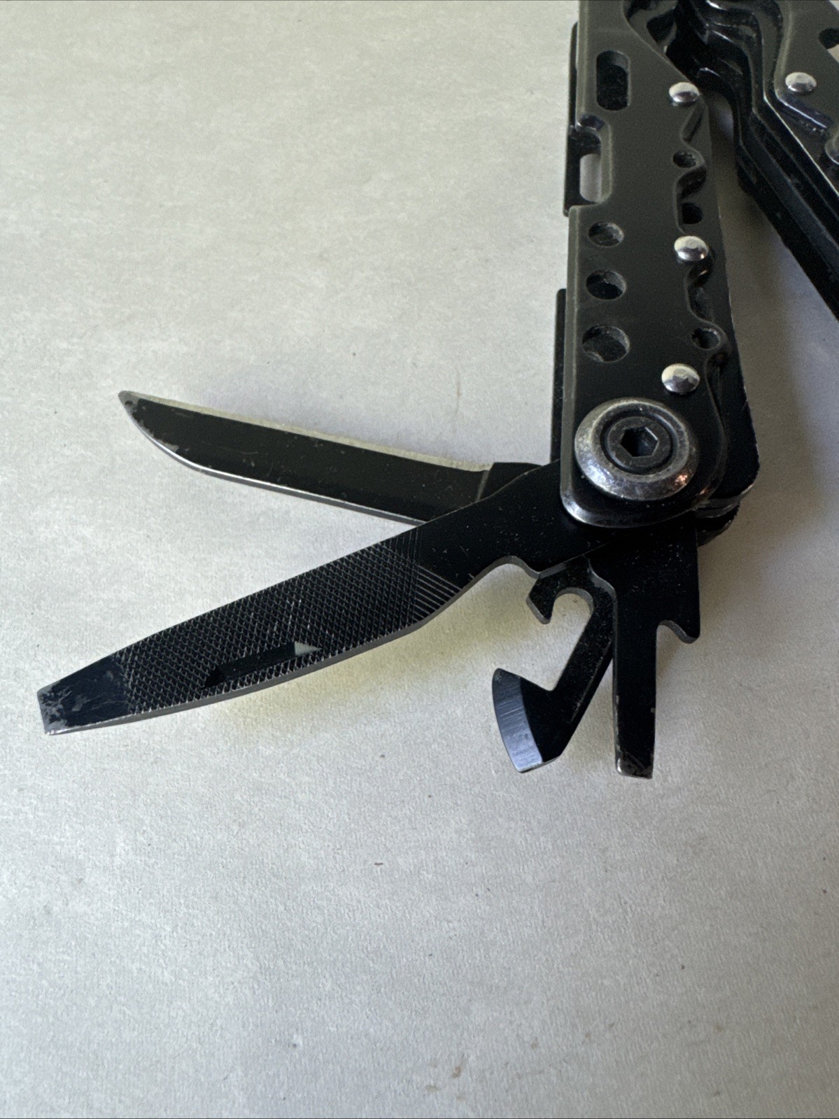 Kilimanjaro Ballast Folding Multi Tool Pliers Wire Cutter W/ Nylon Sheath Black