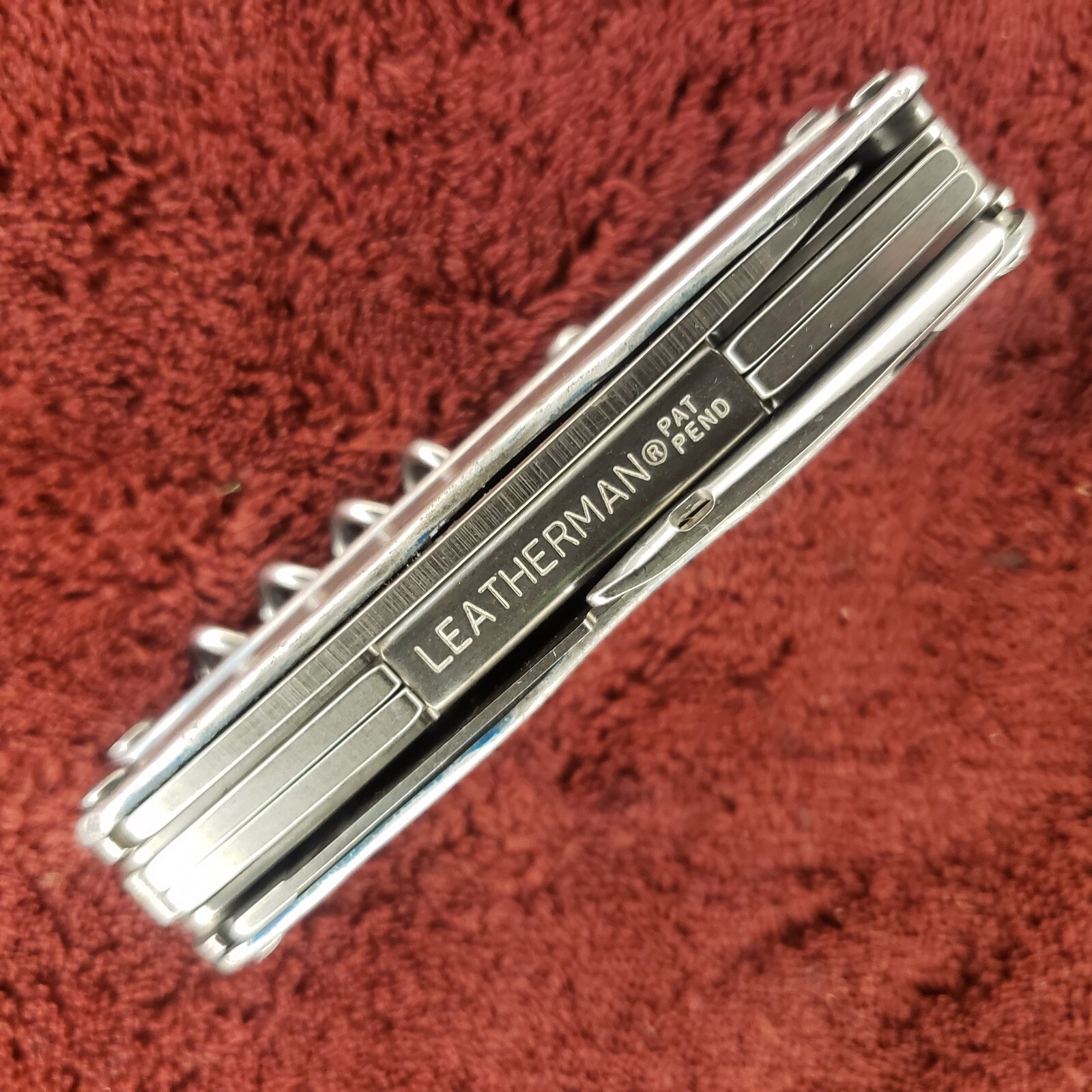 Leatherman Juice CS4 Multi-Tool Stainless Pliers Multi Tool read