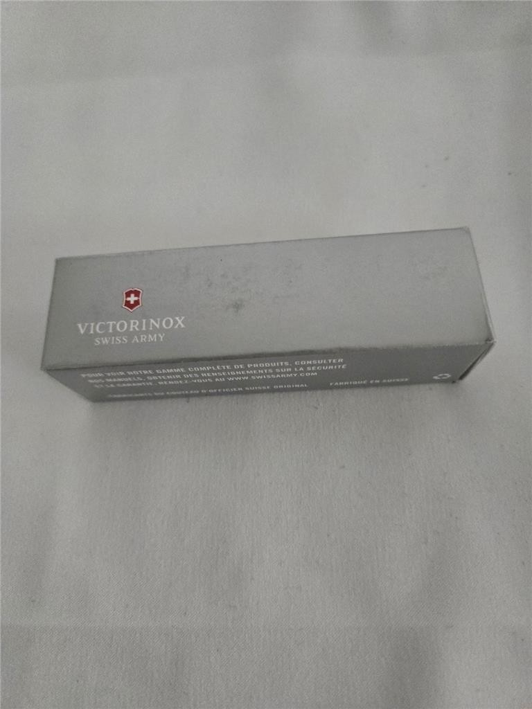 .= Swiss Army Pocket Knife Victorinox Camper Red 1.361371-033-X2 NEW Sealed