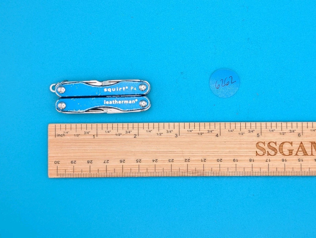 Leatherman Squirt P4 Multi-Tool, Key Ring, Retired, BLUE!