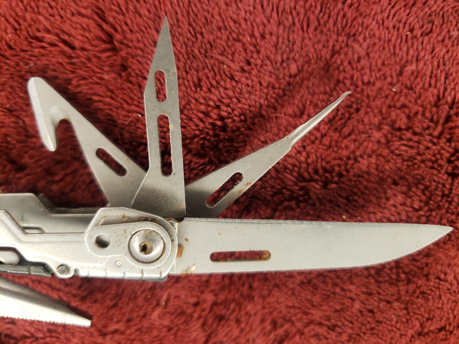 SOG PL1001-CP Stonewash PowerLitre Multi-Tool w/17 Tools corkscrew