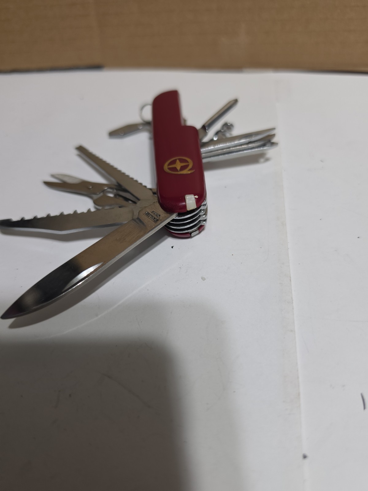Diamond Superior Knife, 13 Funtions. Excellent Condition.