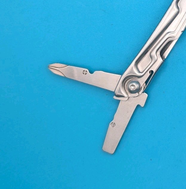 Leatherman Bolster 13 Tool Stainless Steel Multi-Tool! USED