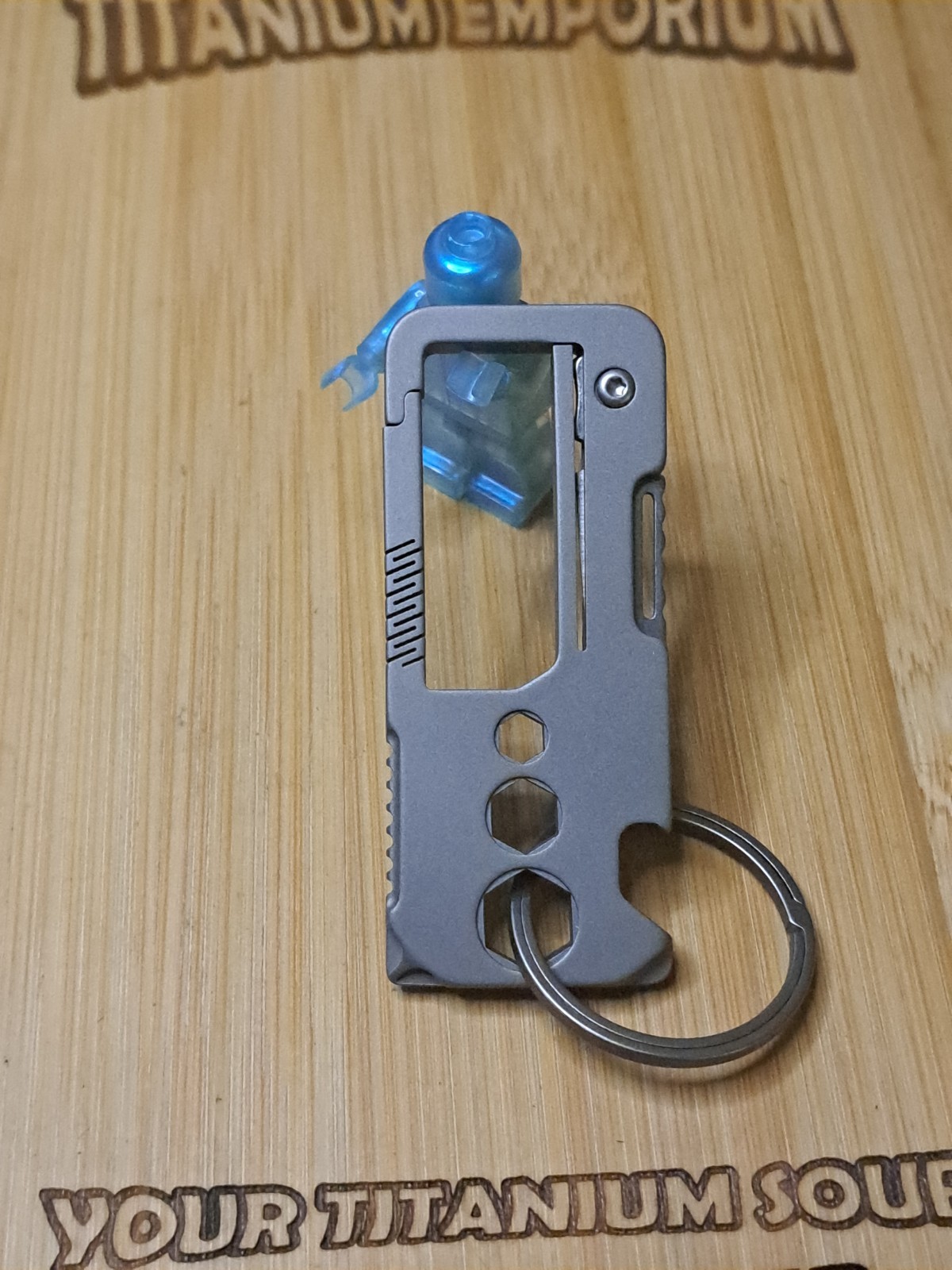 EDC Titanium Carabiner Multi-Tool