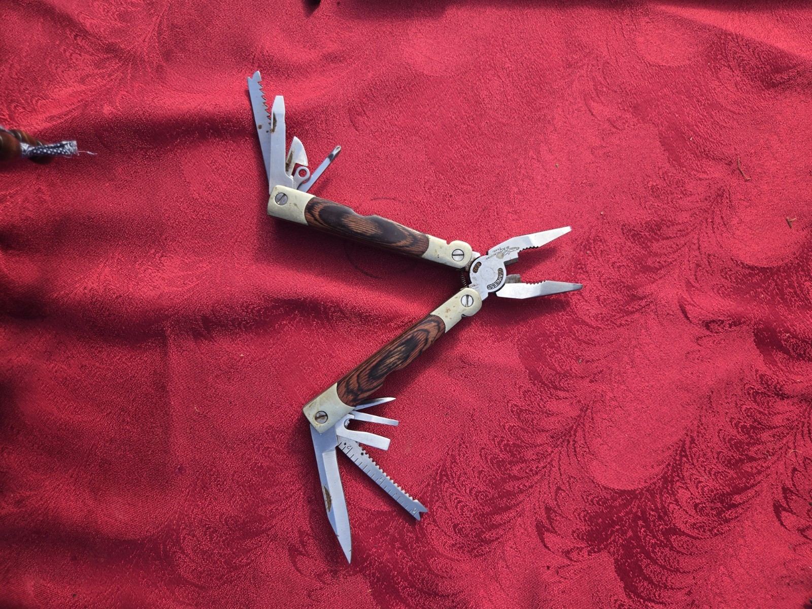 Appalachian Trail Multi-Tool 18-1 Tool – Stainless Steel Wood inlay