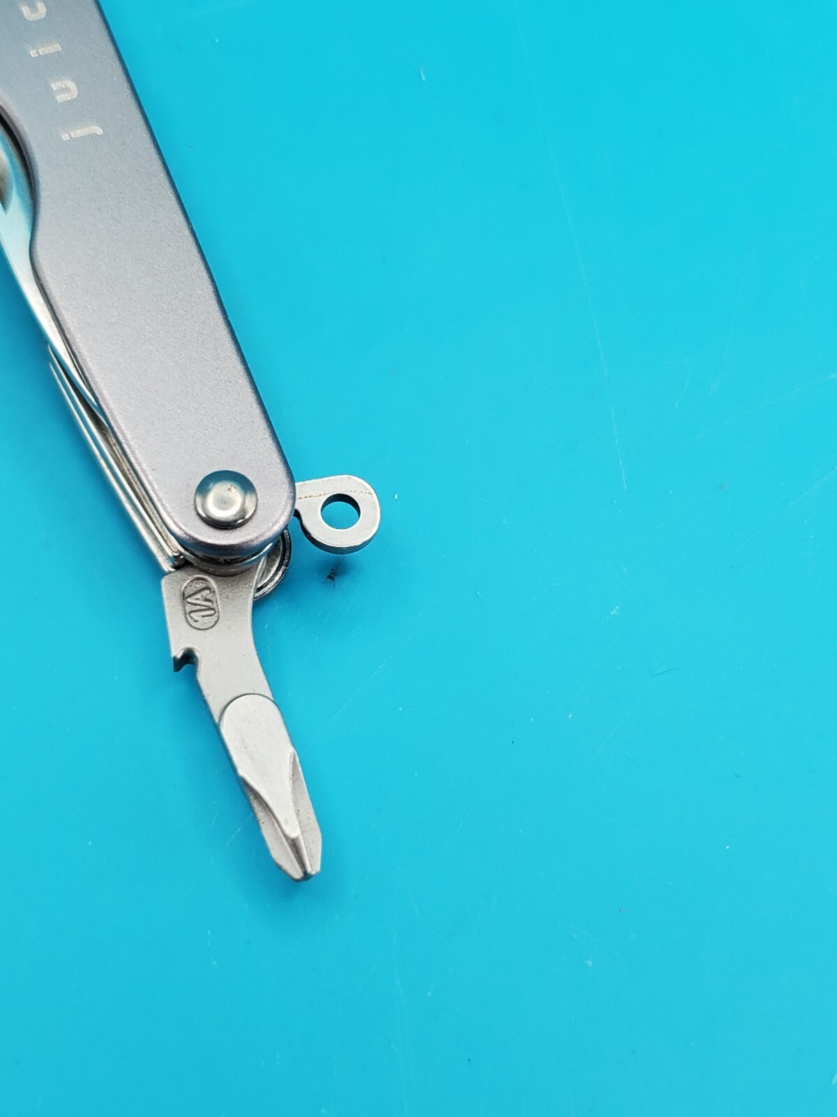Leatherman Juice C2 Silver Multi Tool! RETIRED! NEW IN BOX!