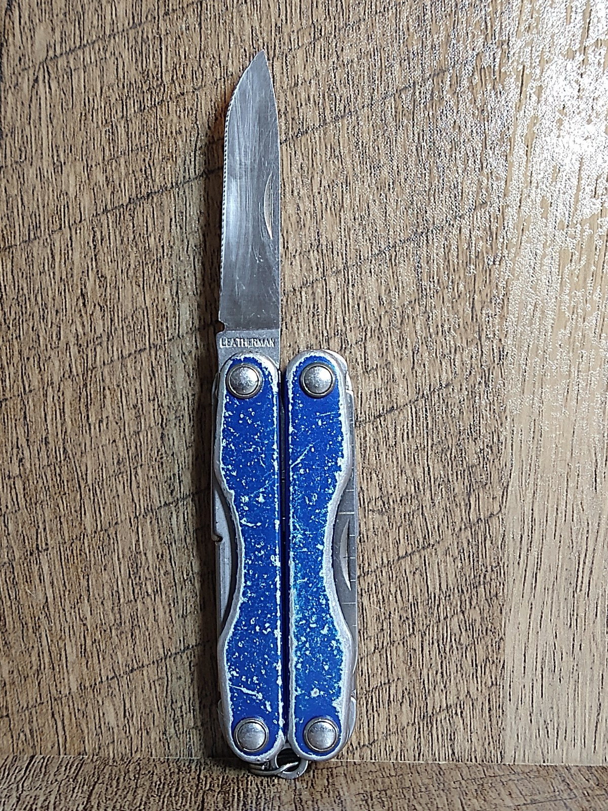Leatherman SQUIRT S4 BLUE Multi-Tool (Retired Model) – All Tools Good!