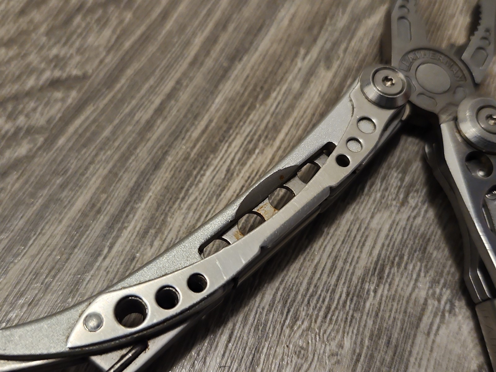 Leatherman Skeletool Multi-Tool – Used, Good Condition