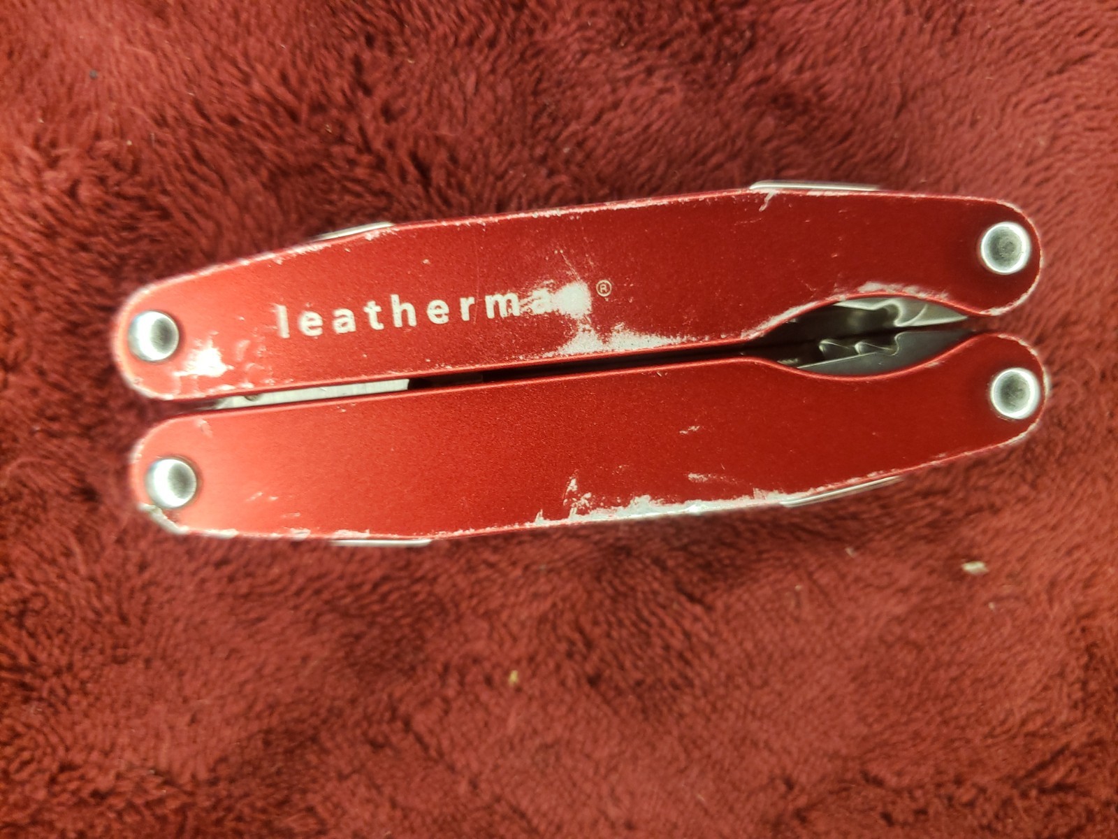 Leatherman Juice SC2 Red Retired Knife Multi Tool! RARE Read