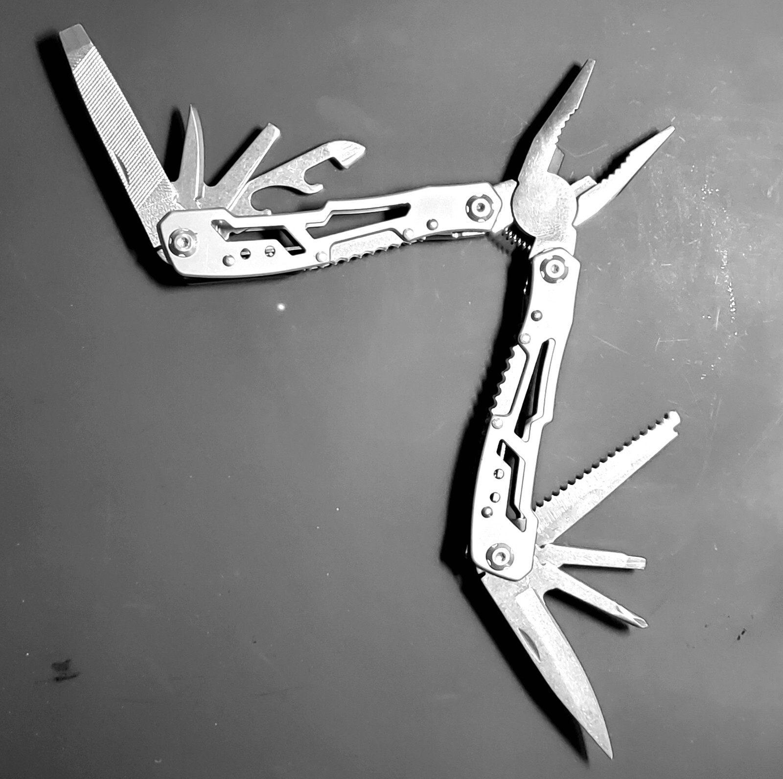 14 in 1 Multi Tool Kit Folding Pocket Knife Multifunction Stainless Steel Pliers