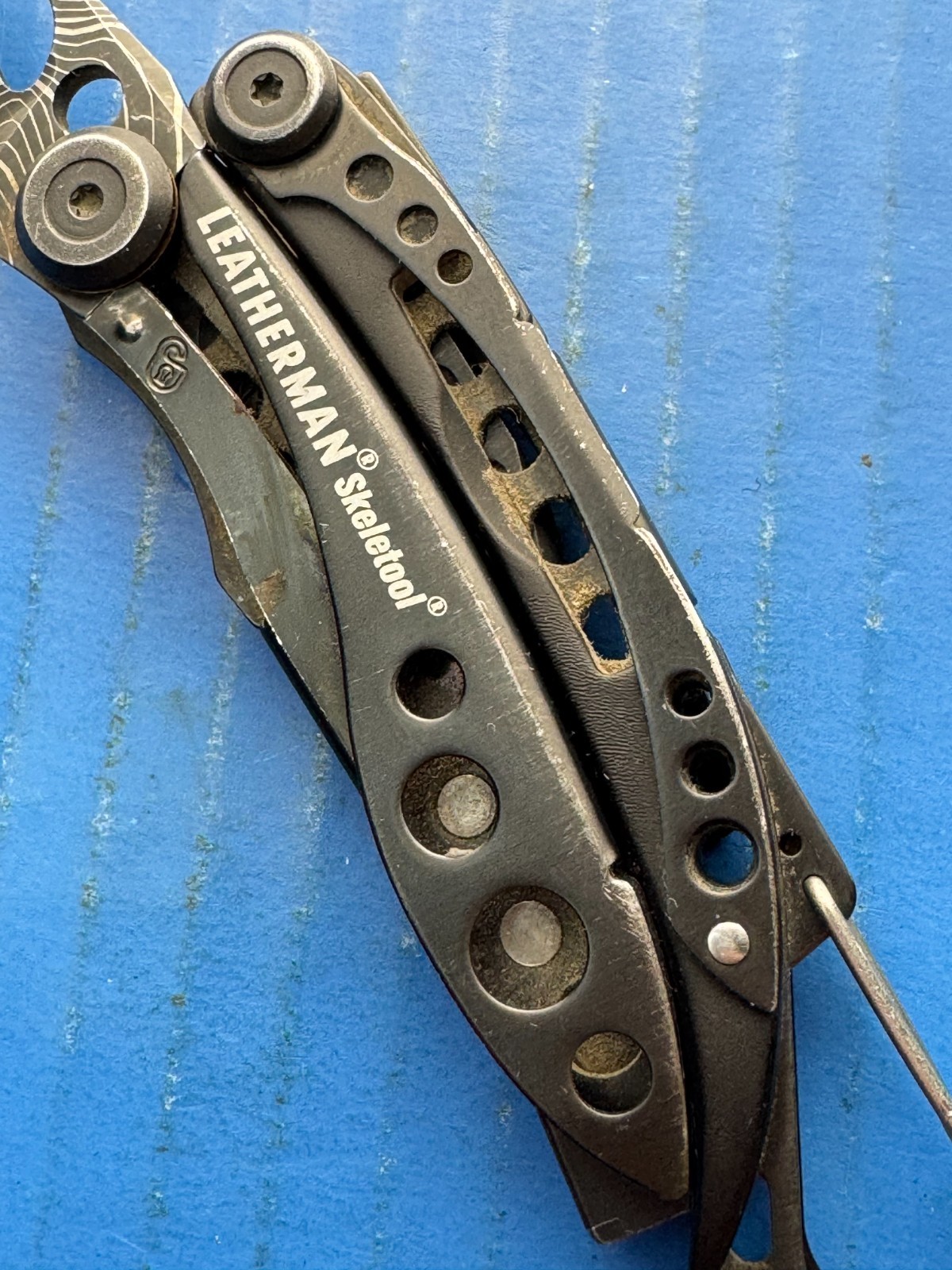 Leatherman Skeletool Multi-Tool Pliers Combo Knife Bit Driver – Topo