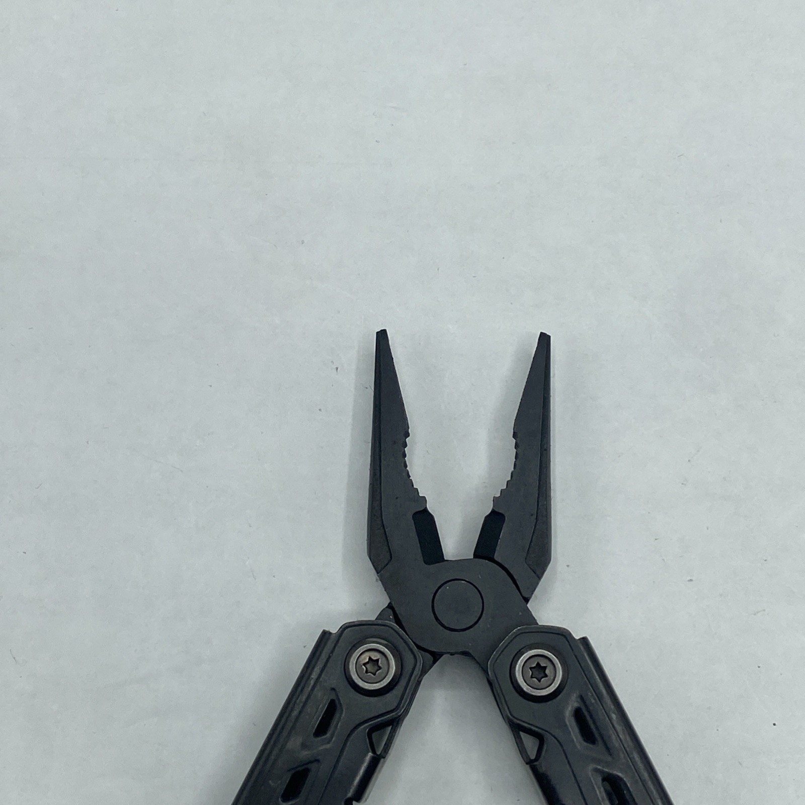 Gerber Truss Multi Tool with Sheath – Black