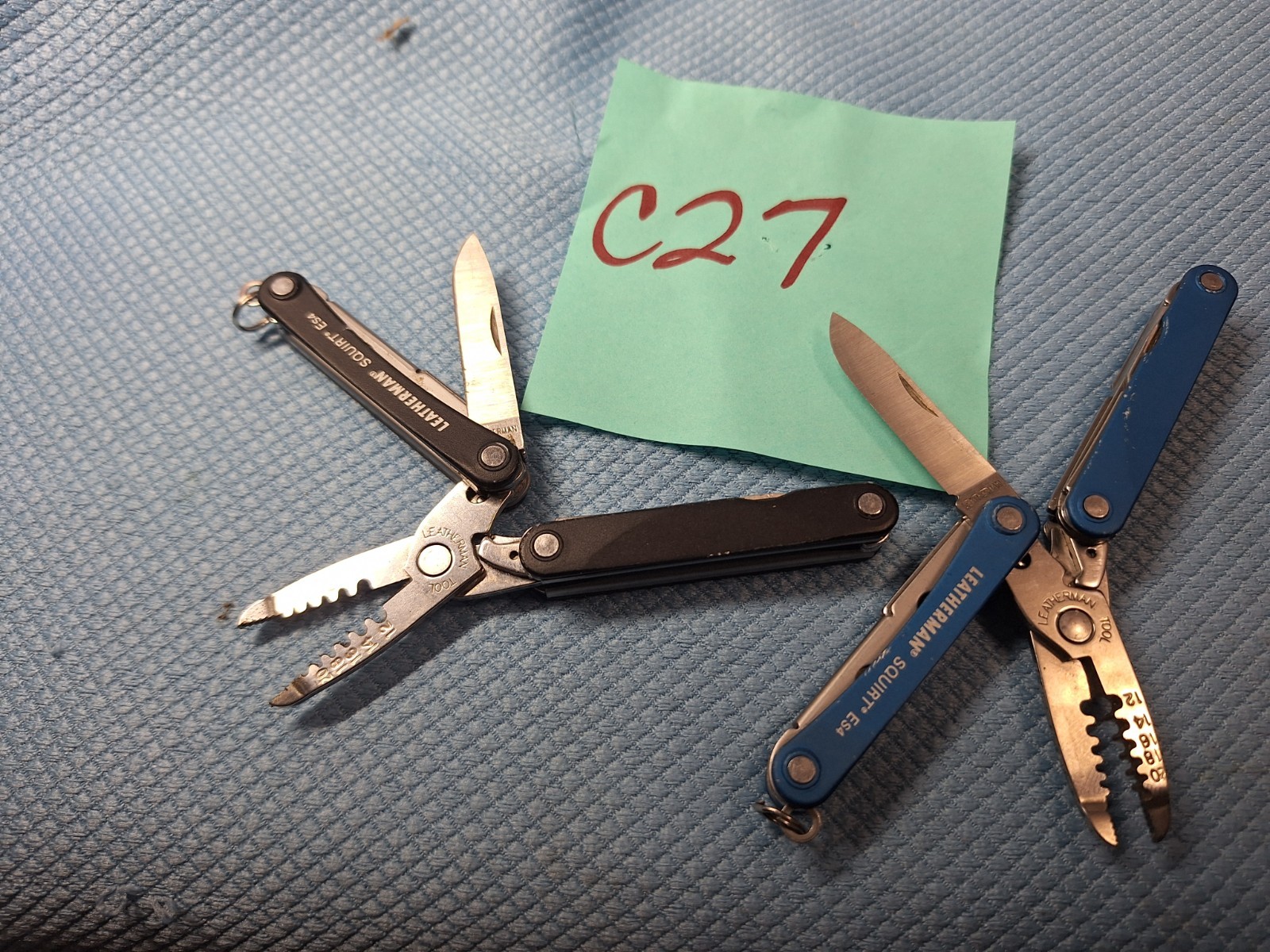 2 LEATHERMAN ES4 Multi Tools AIRPORT CONFISCATION Lot C27