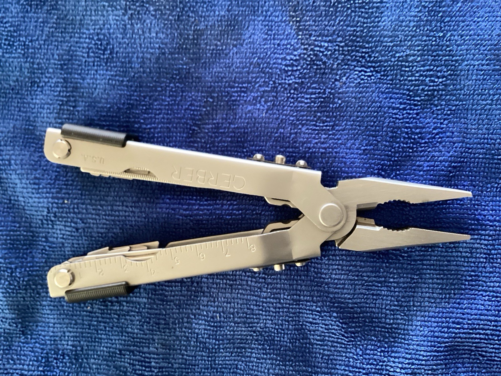 Gerber Multi-Tool Silver Stainless Steel Plier Knife Screwdriver Sheath Included