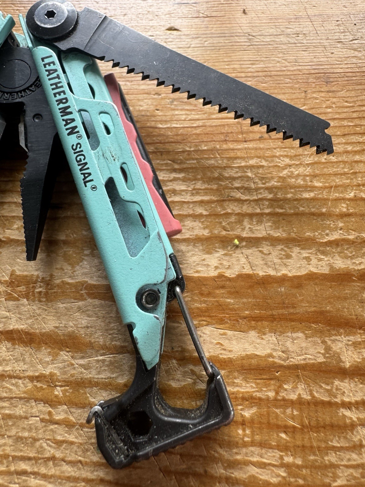 LEATHERMAN SIGNAL Coyote Aqua/Black USA Combo Blade 19 Tools – Used Ferro Rod