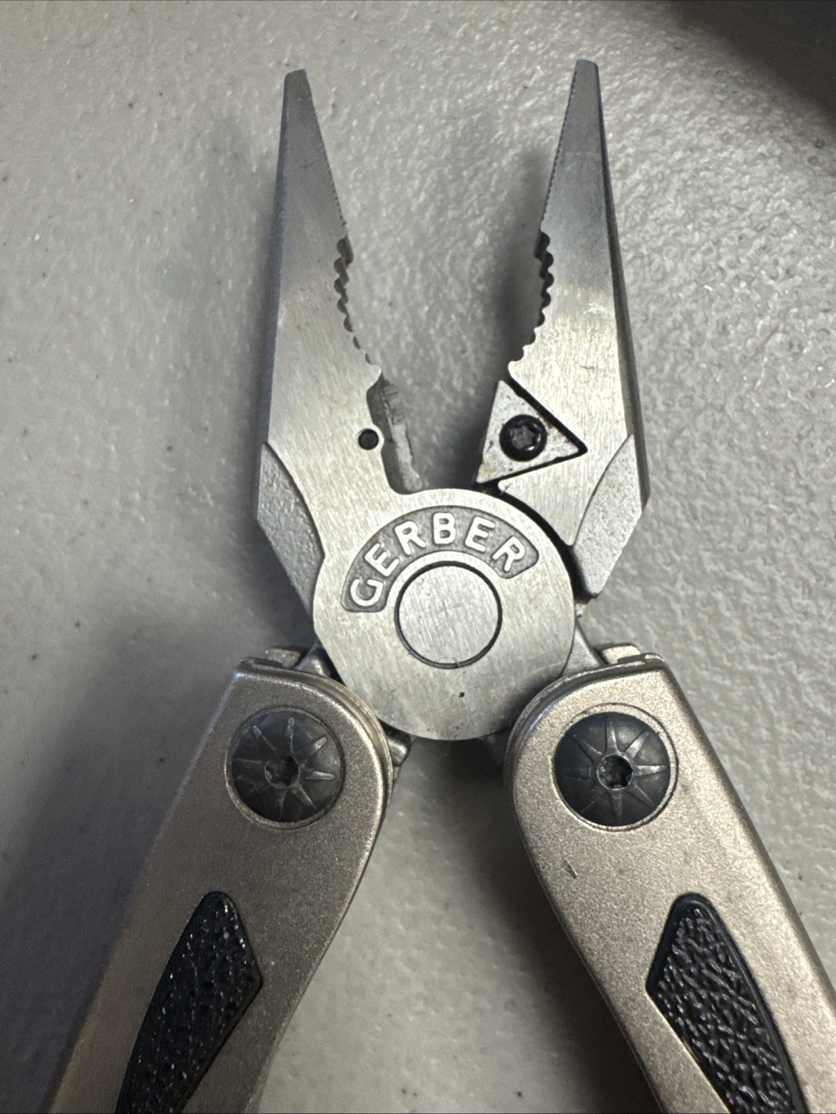 Gerber MP800 Urban Legend Multi-plier Excellent