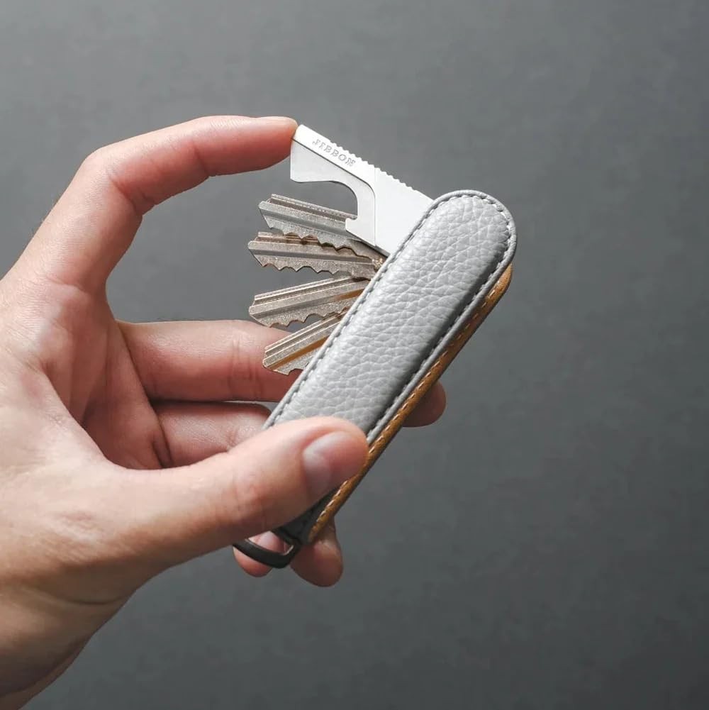 Multifunctional EDC Keychain Multitool – Stainless Steel 5-in-1 Key Organiser…