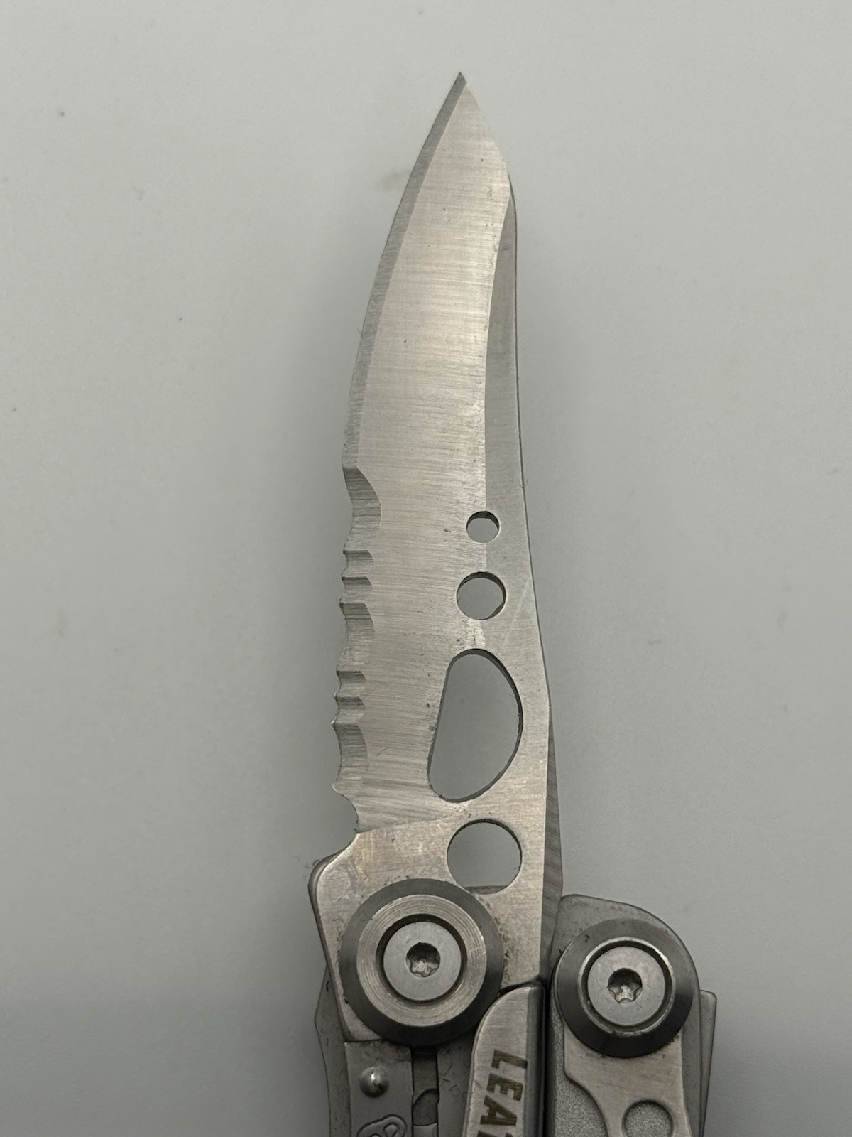 Leatherman Skeletool 7-in-1 Lightweight Multi-tool