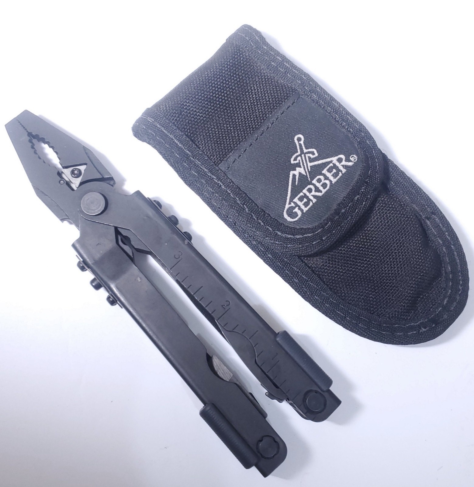 GERBER MULTI-TOOL PLIER SNUB NOSE BLACK MATTE #600 W/CASE