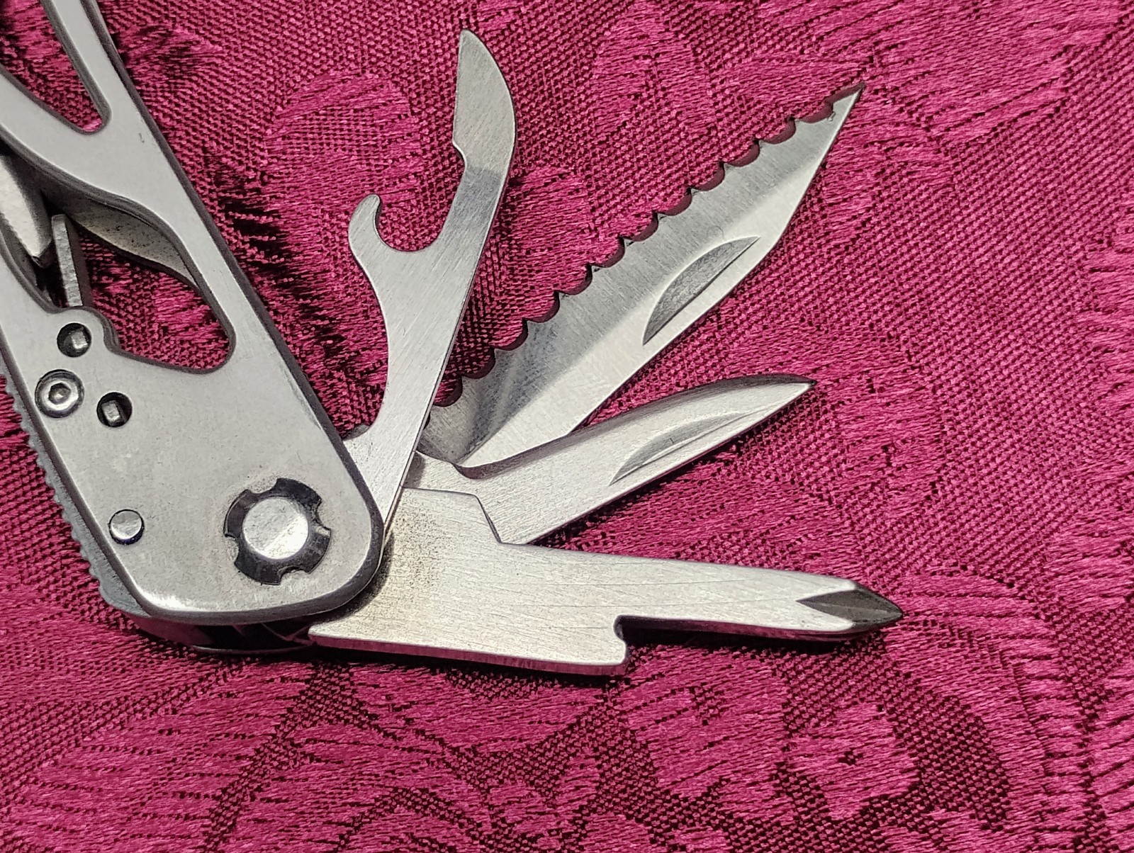 Winchester Multi Tool Mens Pocket Knife Fishing Hunting Shooting Pliers Sheath
