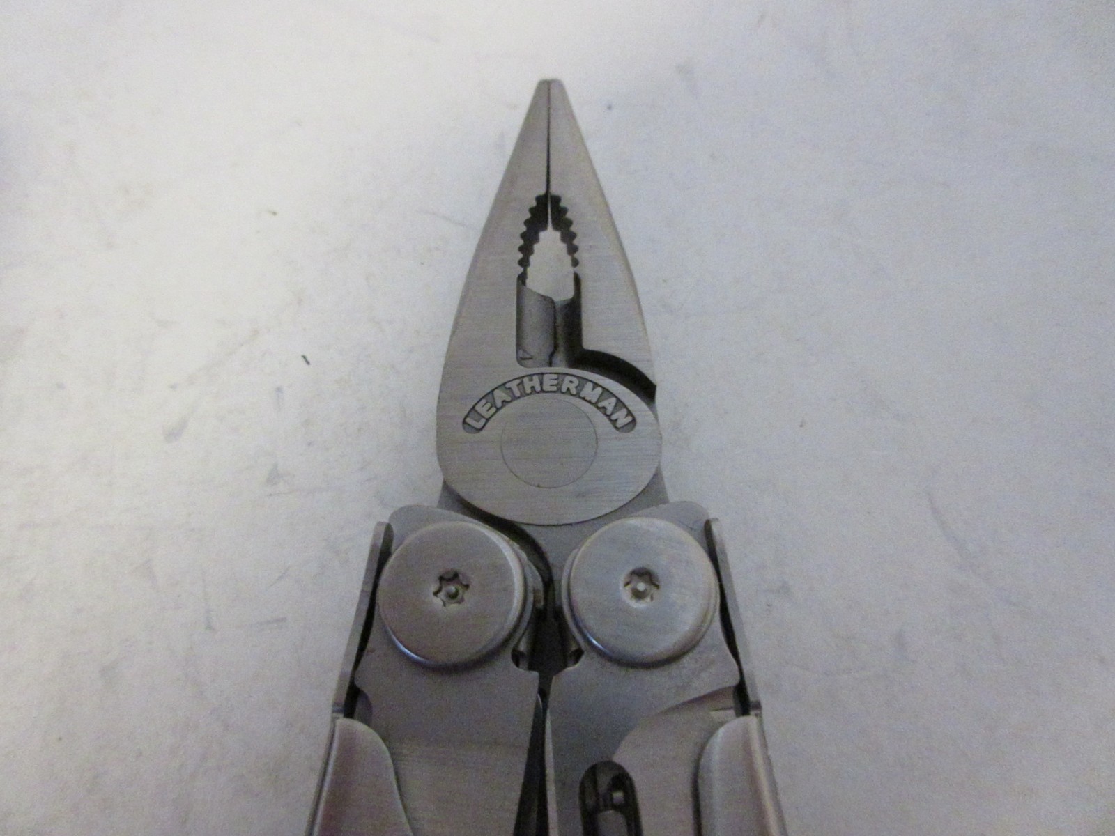 Leatherman Wave multi-tool With Belt Pouch Carrying Case NEW