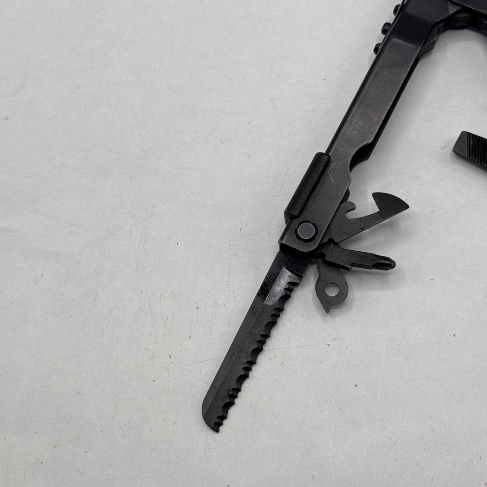 Gerber MP 600, Carbide Cutters, Needlenose – Black
